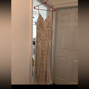XL dress from Lulus Beige and White, never worn, still has tags on it